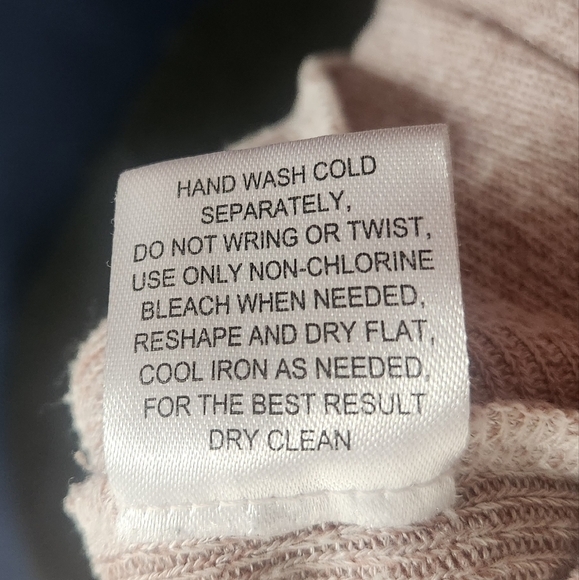 Spring knit  top - Picture 4 of 4